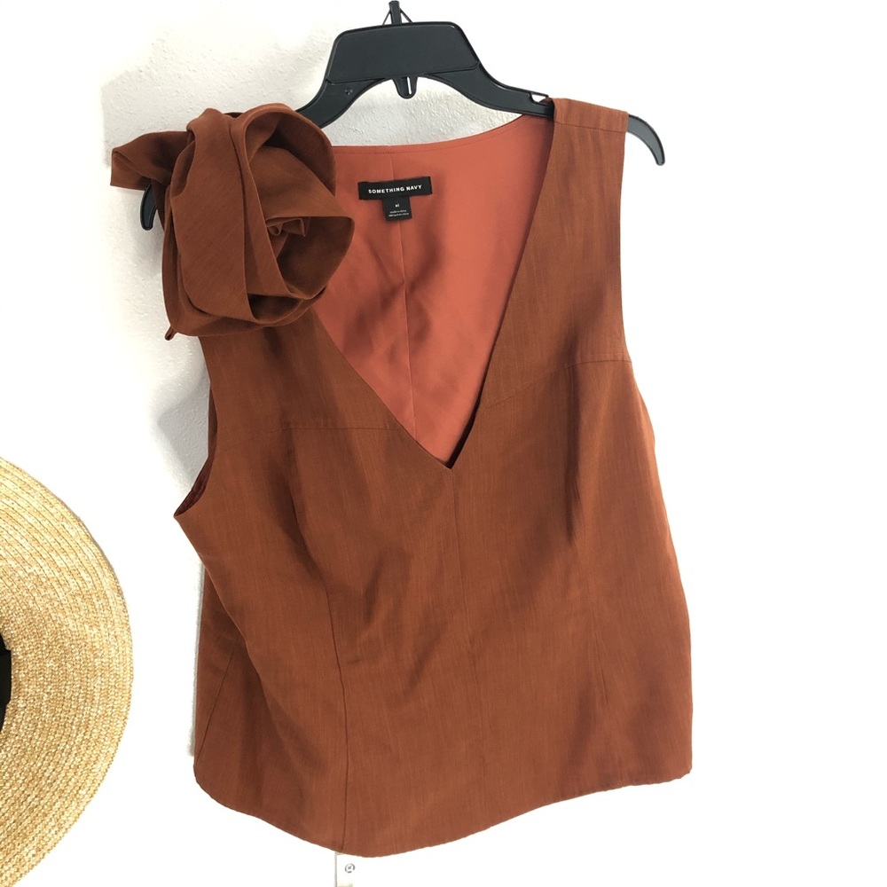 Something Navy Rose Shoulder Top